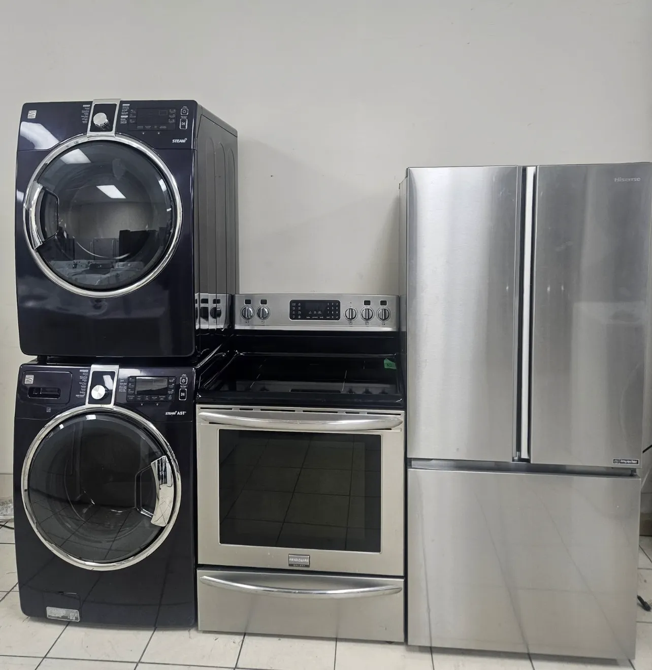 Appliances for sale at Plan B Électro
