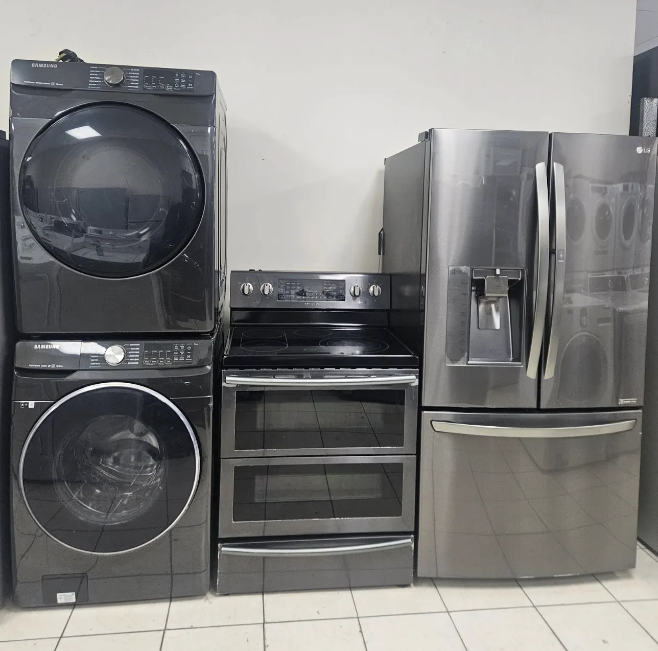 Appliances for sale at Plan B Électro