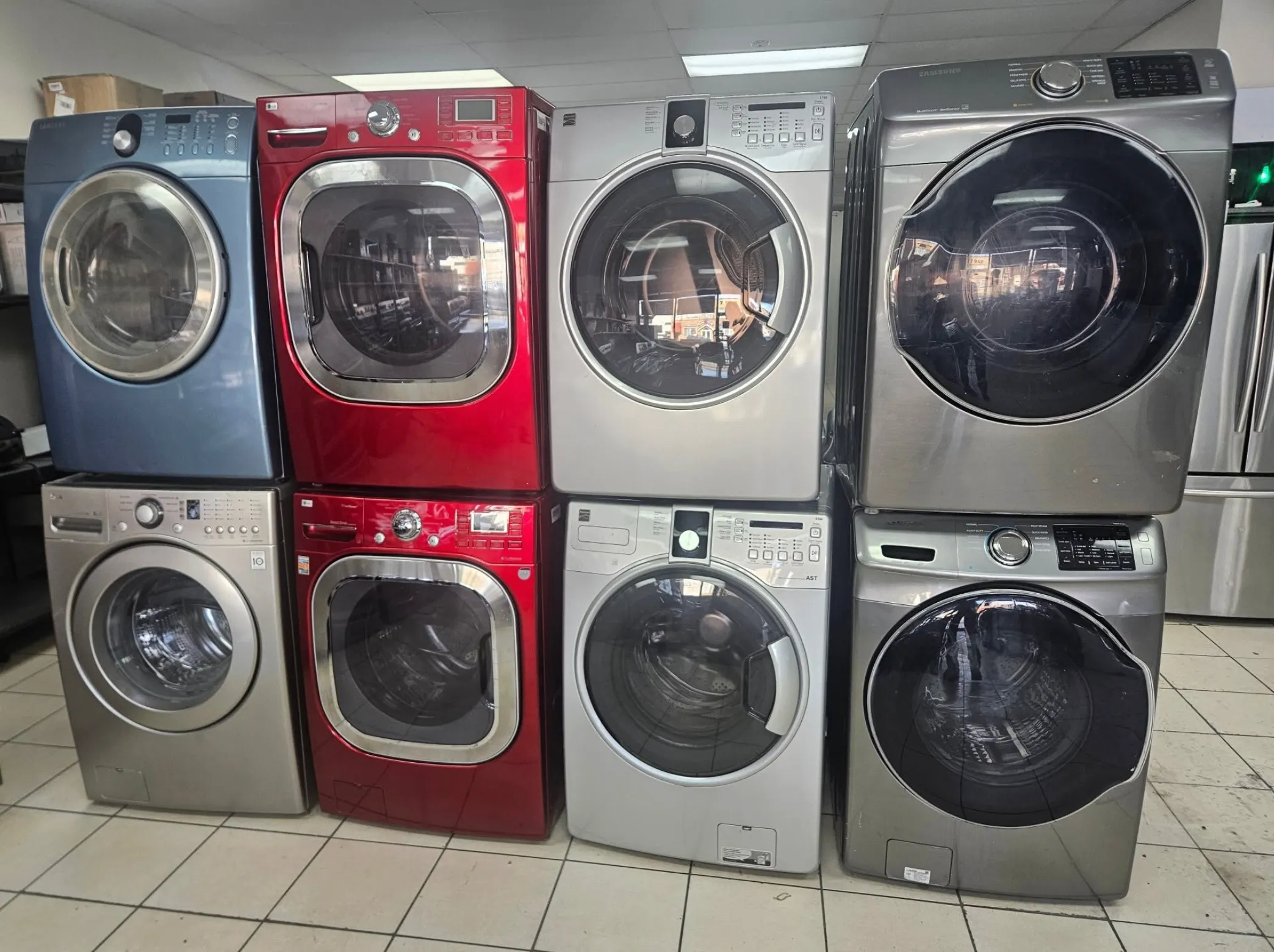 Appliances for sale at Plan B Électro