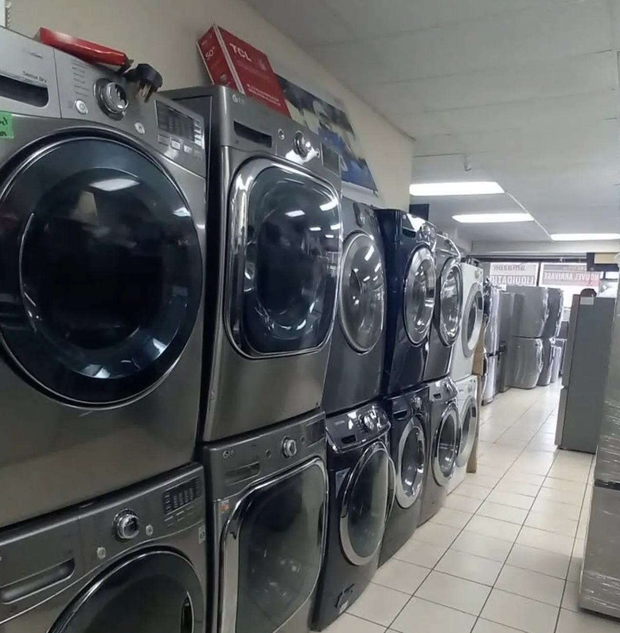 Appliances for sale at Plan B Électro