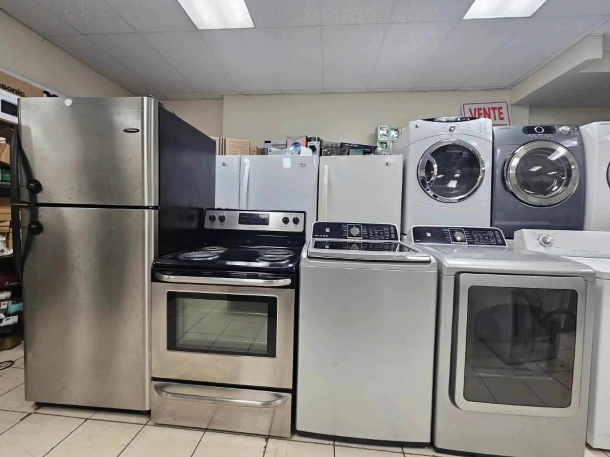 Appliances for sale at Plan B Électro