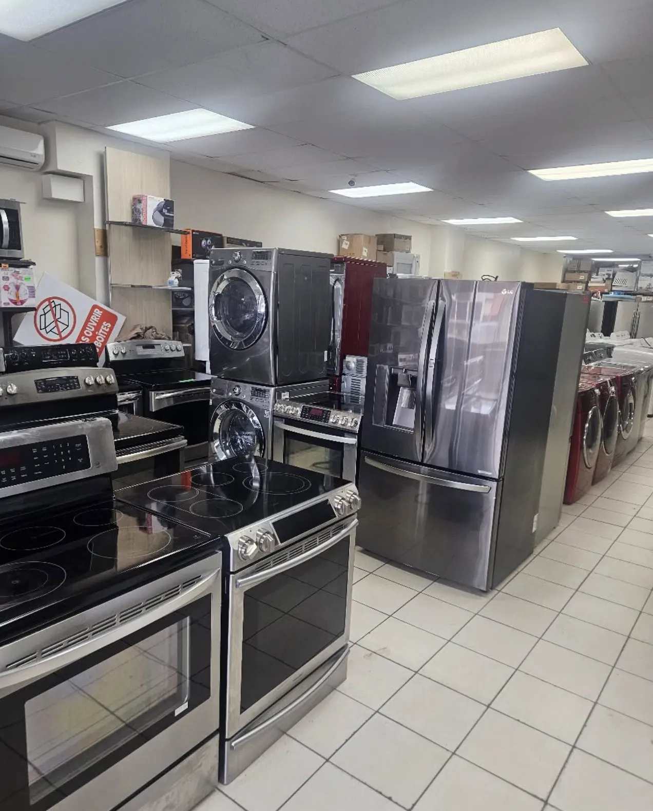 Appliances for sale at Plan B Électro